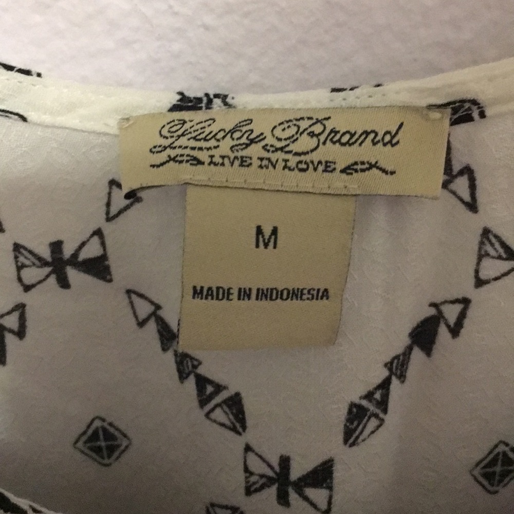 Lucky Brand strapping tank BOHO goodness - Picture 2 of 4
